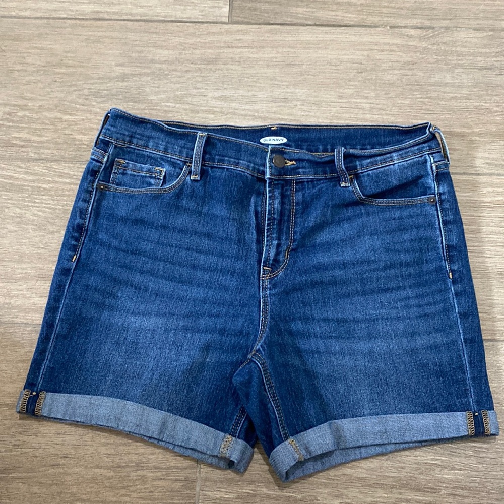 Old Navy jeans shorts, size 10